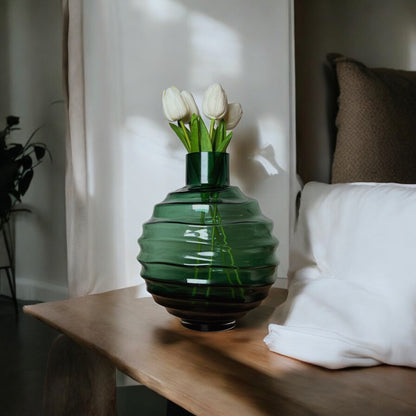 Rounded glass vase